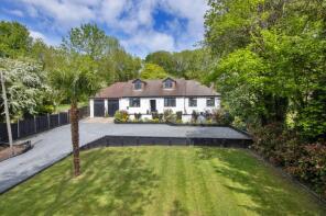 High Trees, Billet Hill, Sevenoaks TN15 7HG