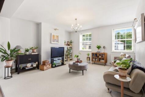 Park Street, St. Albans, Hertfordshire, AL2