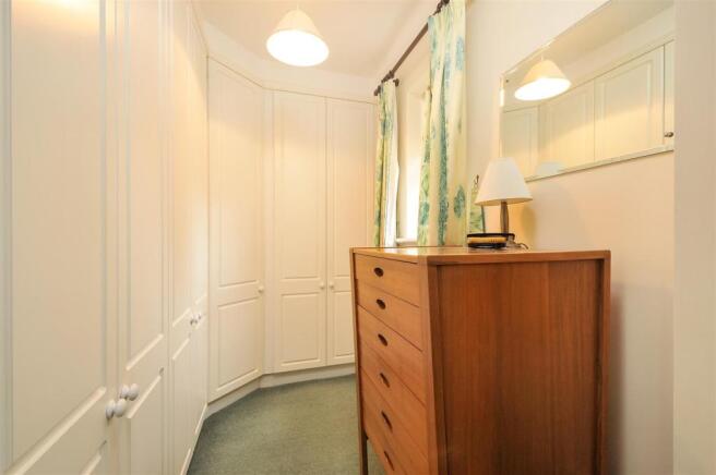 DRESSING ROOM