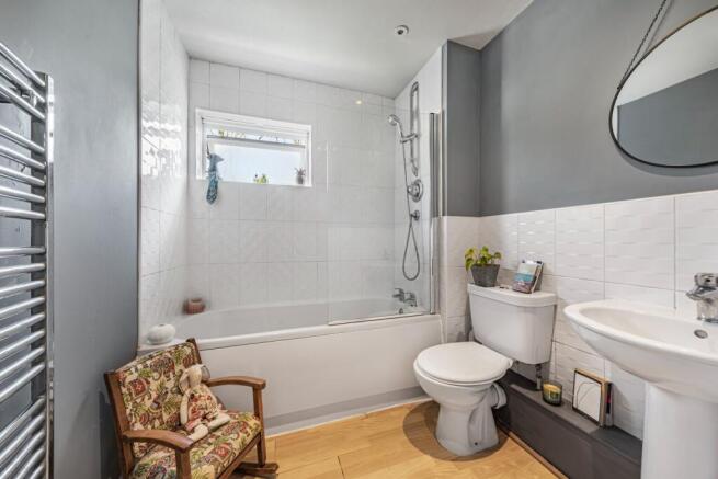 2 bed Apartment for sale Image 7