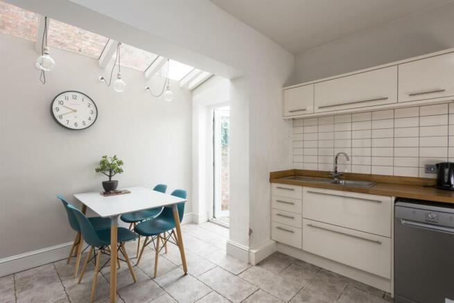 Kitchen dining room