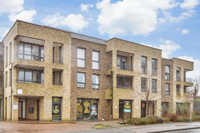 2-bed flat on Limpsfield Road, South Croydon, Surrey, £350,000