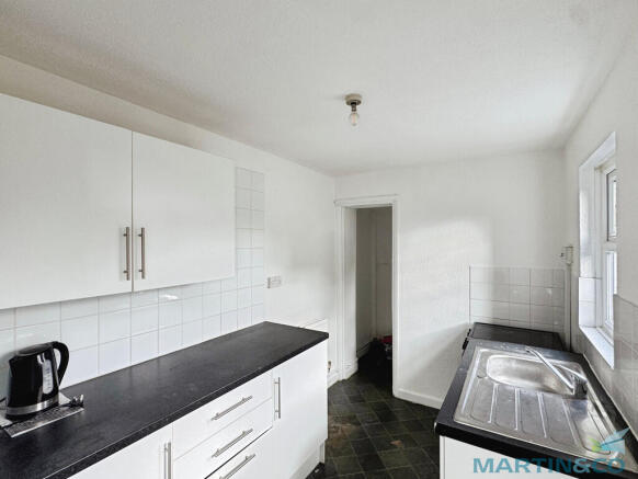 87d8f734--4C09-9C...