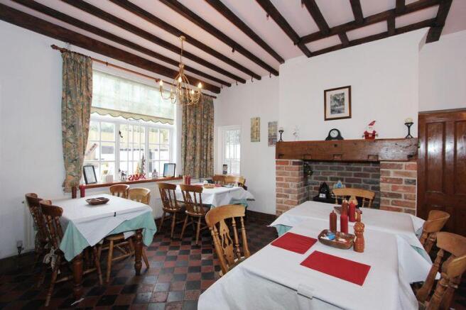 DINING ROOM - 2