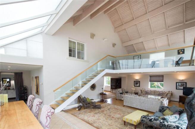 Sitting/Dining Room