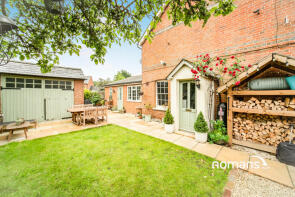 1, Lilac Cottages, Basingstoke Road, Reading RG7 1QT
