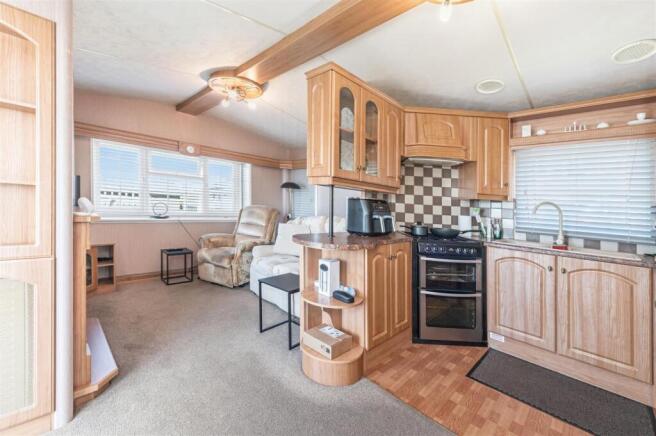 2 bed Park Home for sale Image 10