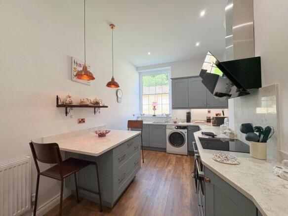 2 bed Apartment for sale Image 7