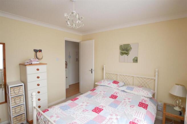 Bedroom Photo 2