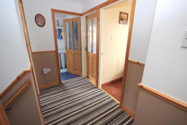 FIRST FLOOR LANDING