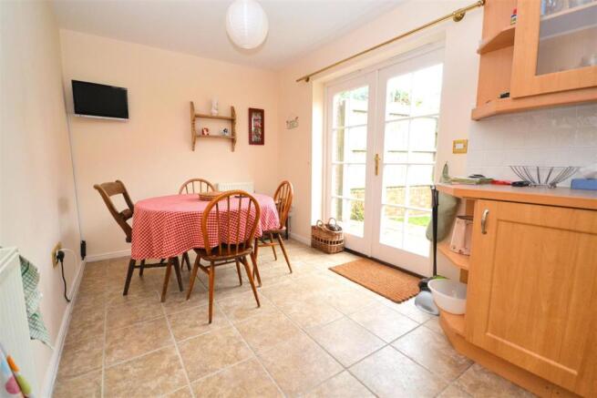 Dining area.jpg