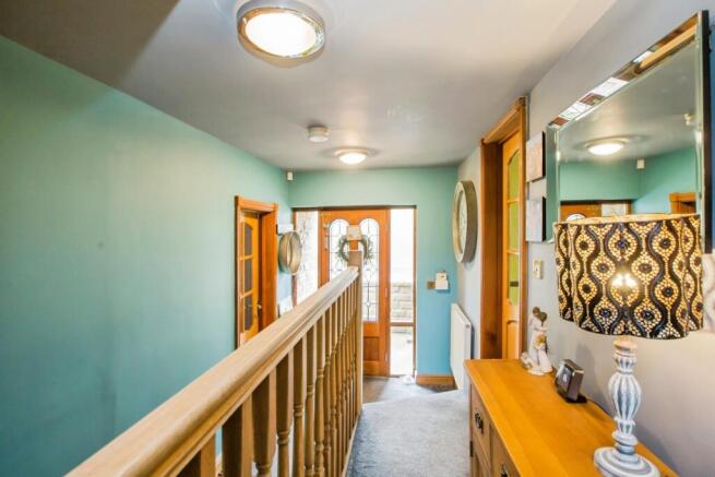 4 bed Detached for sale Image 7