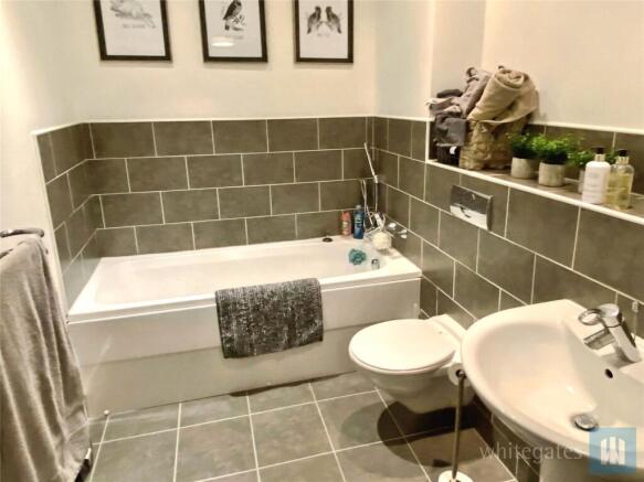 2 bed Apartment for sale Image 8