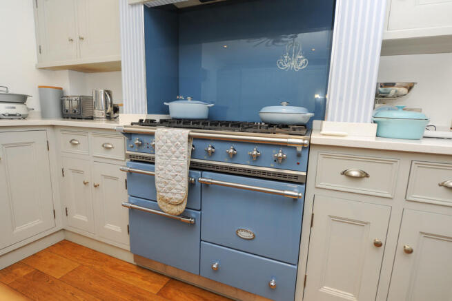 Kitchen/Breakfast...