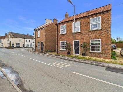 Alderson Mews, Main Street, North Frodingham, Driffield, East Riding of Yorkshire, YO25 8JX