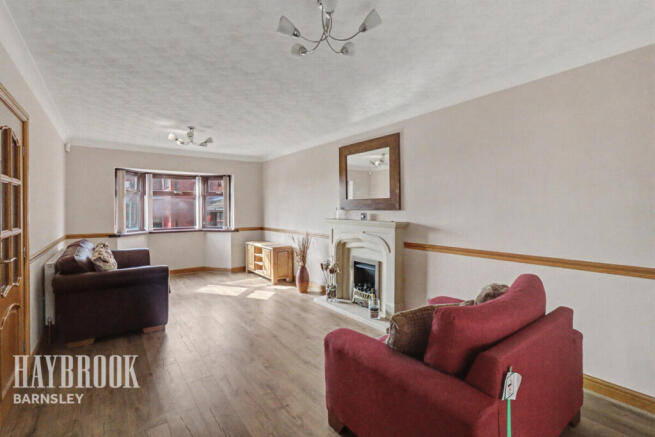4 bed Detached for sale Image 12