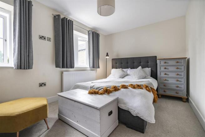2 bed Semi-Detached for sale Image 12