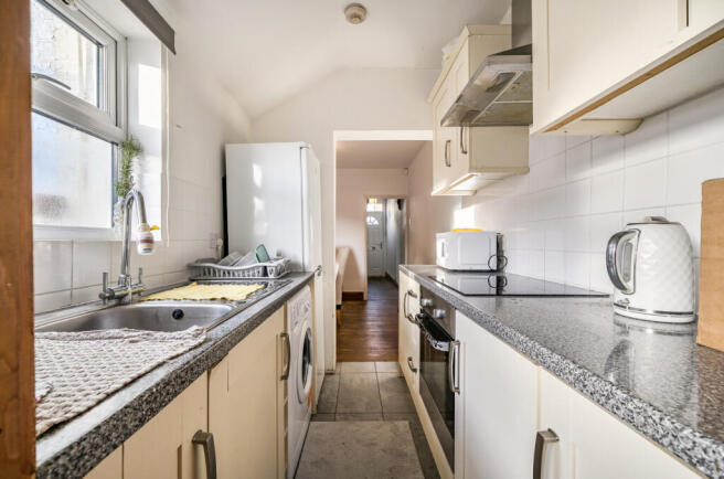 1402172-8-696f9da...