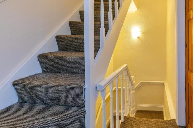 2 bed End of Terrace to rent Image 9