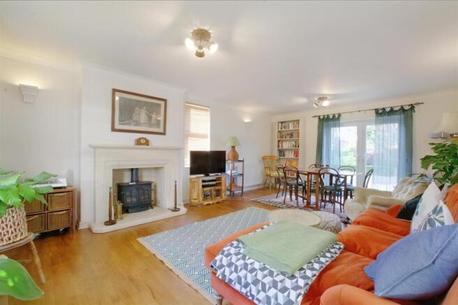 Spacious principal reception room with garden acce