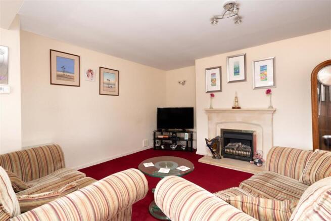 Sitting/Dining Room