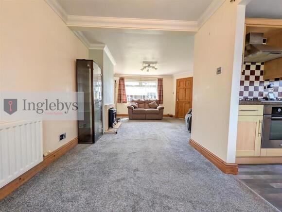 2 bed House for sale Image 6