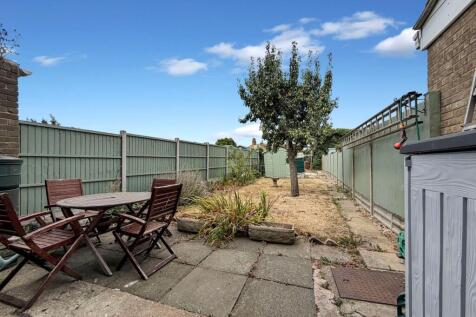 Landrail Road, Lower Halstow, Sittingbourne, ME9