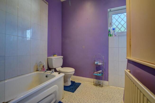 Bathroom - 1.jpg
