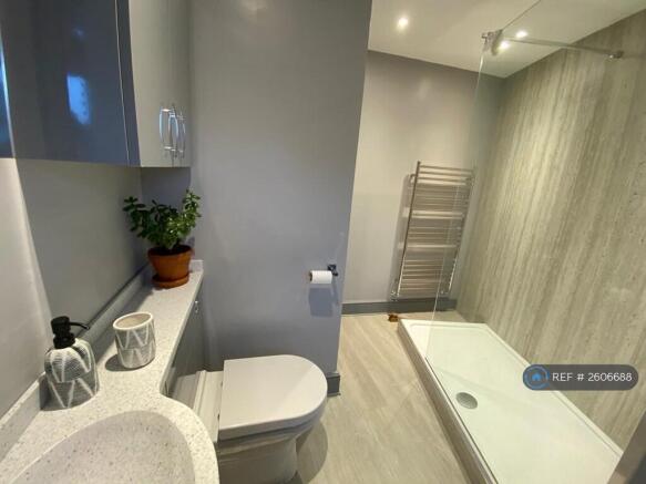 Shower Bathroom (No Bath)