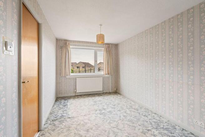 6 Baberton Mains Grove, Edinburgh, EH14 3DB photo 4