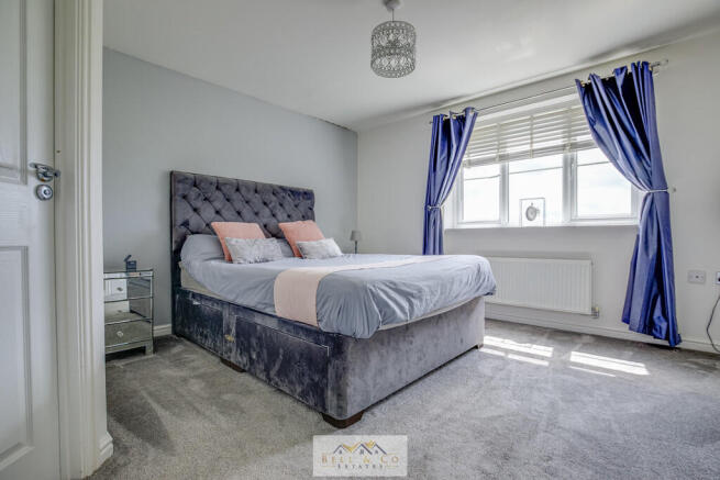 4 bed Detached for sale Image 10