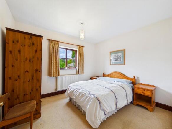 4 bed Detached for sale Image 6
