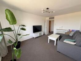 9, 46 Windsor Court, Hatherley Road, Sidcup DA14 4AU