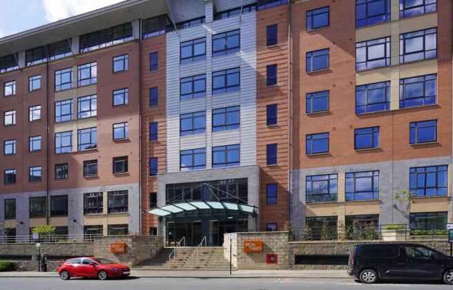 2 bed Flat for sale Image 11