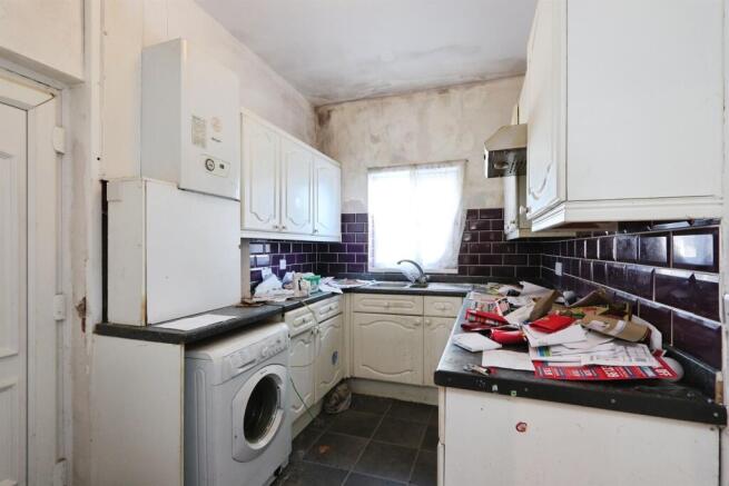 3 bed Terraced for sale Image 7