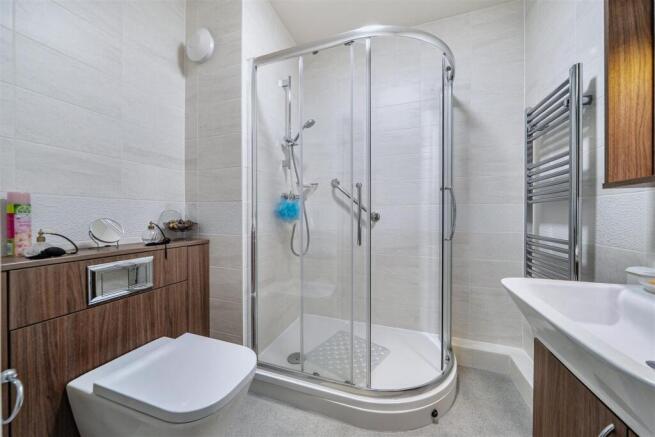 2 bed Retirement Property for sale Image 10