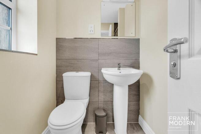 En-Suite (Bedroom One)