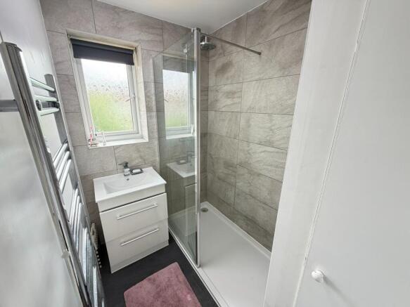 3 bed Terraced for sale Image 9