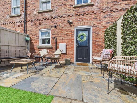 3 bed Terraced for sale Image 12