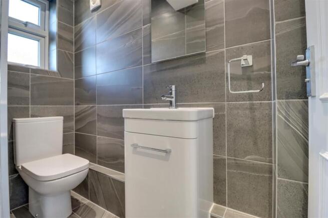 9 HEYBRIDGE DRIVE. 2.jpg