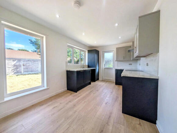 2 bed Detached Bungalow for sale Image 4