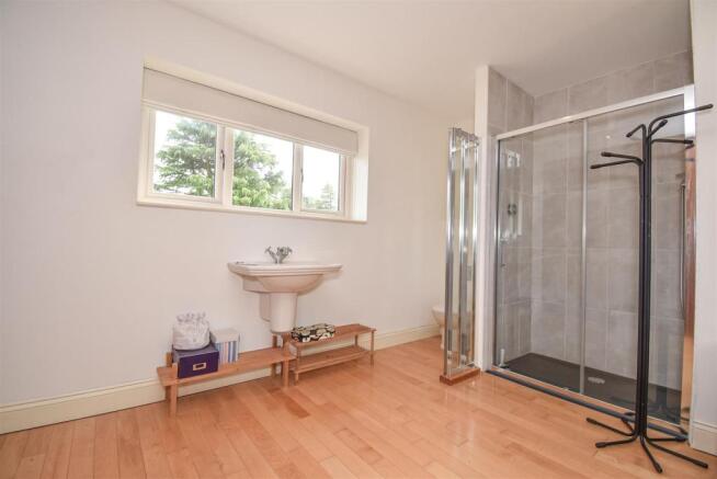 Bedroom 1 - En-Suite