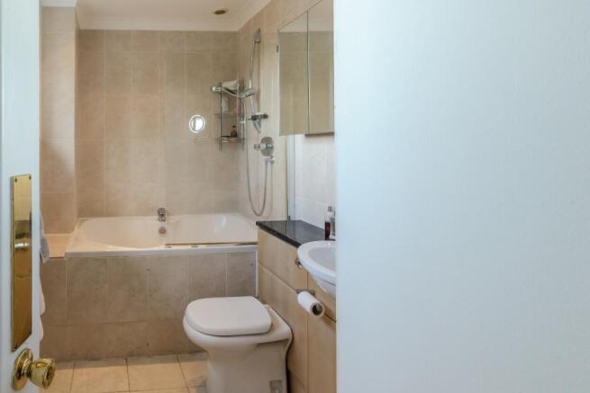 Photo 11