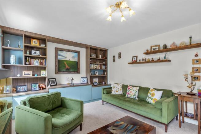 3 bed Terraced for sale Image 12