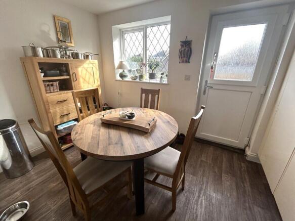 2 bed Semi-Detached for sale Image 5