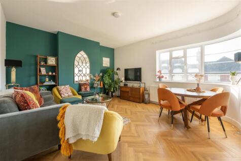 Woodford Road, South Woodford