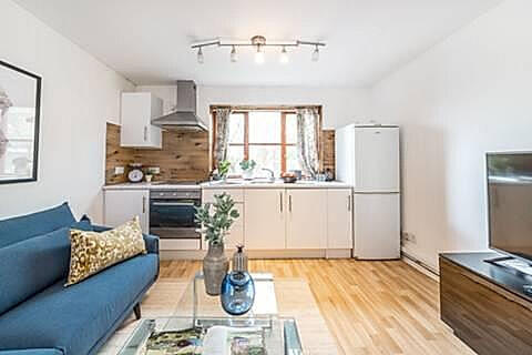2-bed flat on 50 Gratton Terrace, London, NW2 6PF, £350,000