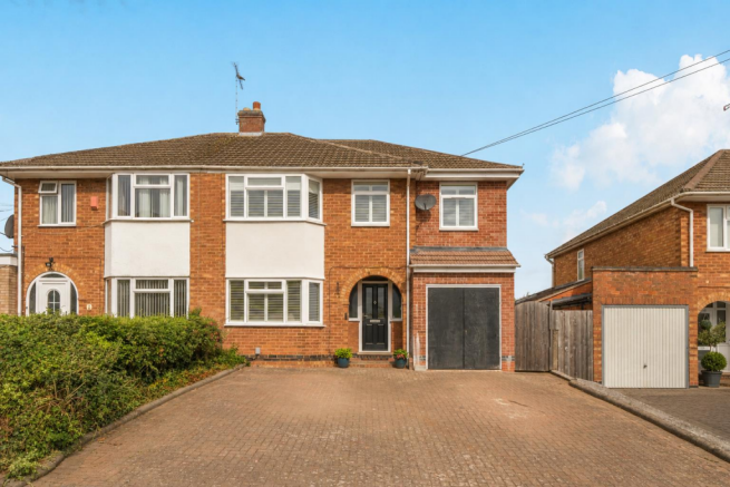 3 McKinnell Close