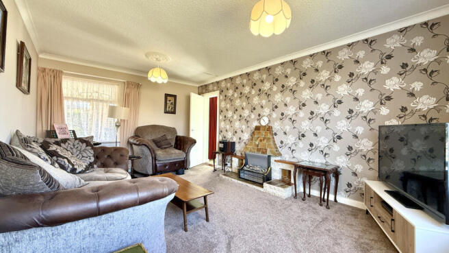 14 Westlands Close, Ramsey, IM8 3PU photo 4