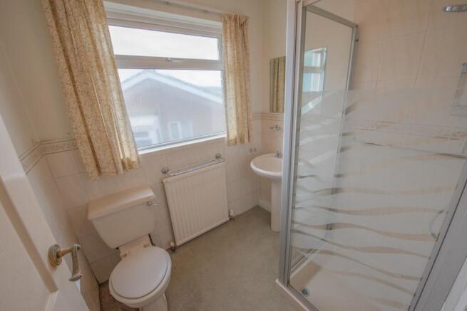 2 bed Semi-Detached Bungalow for sale Image 6
